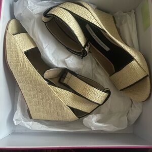 Diane Von Furstenberg Senegal Wedges. Size 6. New!